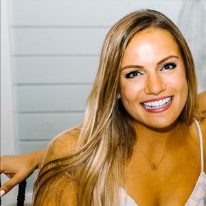 Meet your Posher, Carly